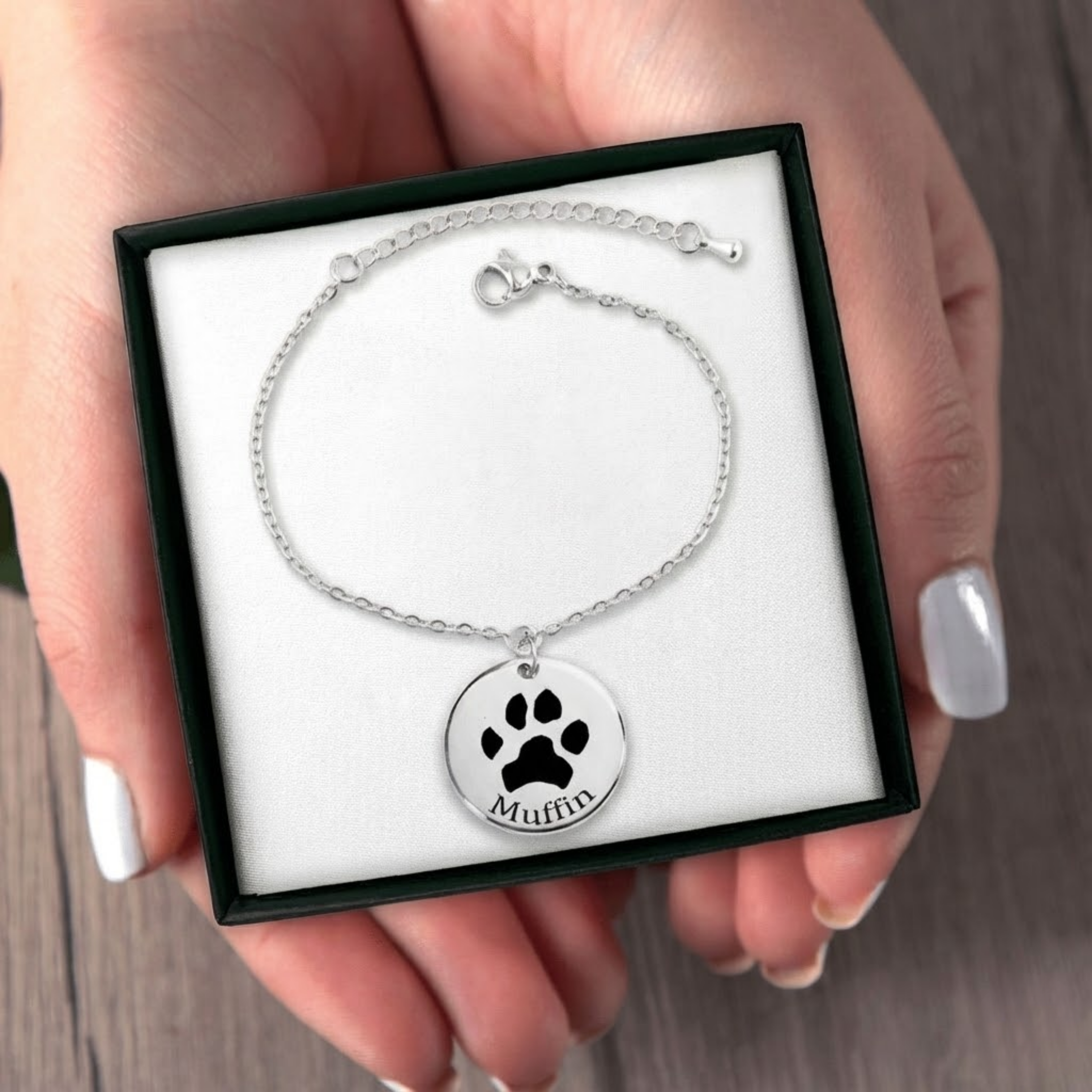 Elowen Pet Charm Barcelet