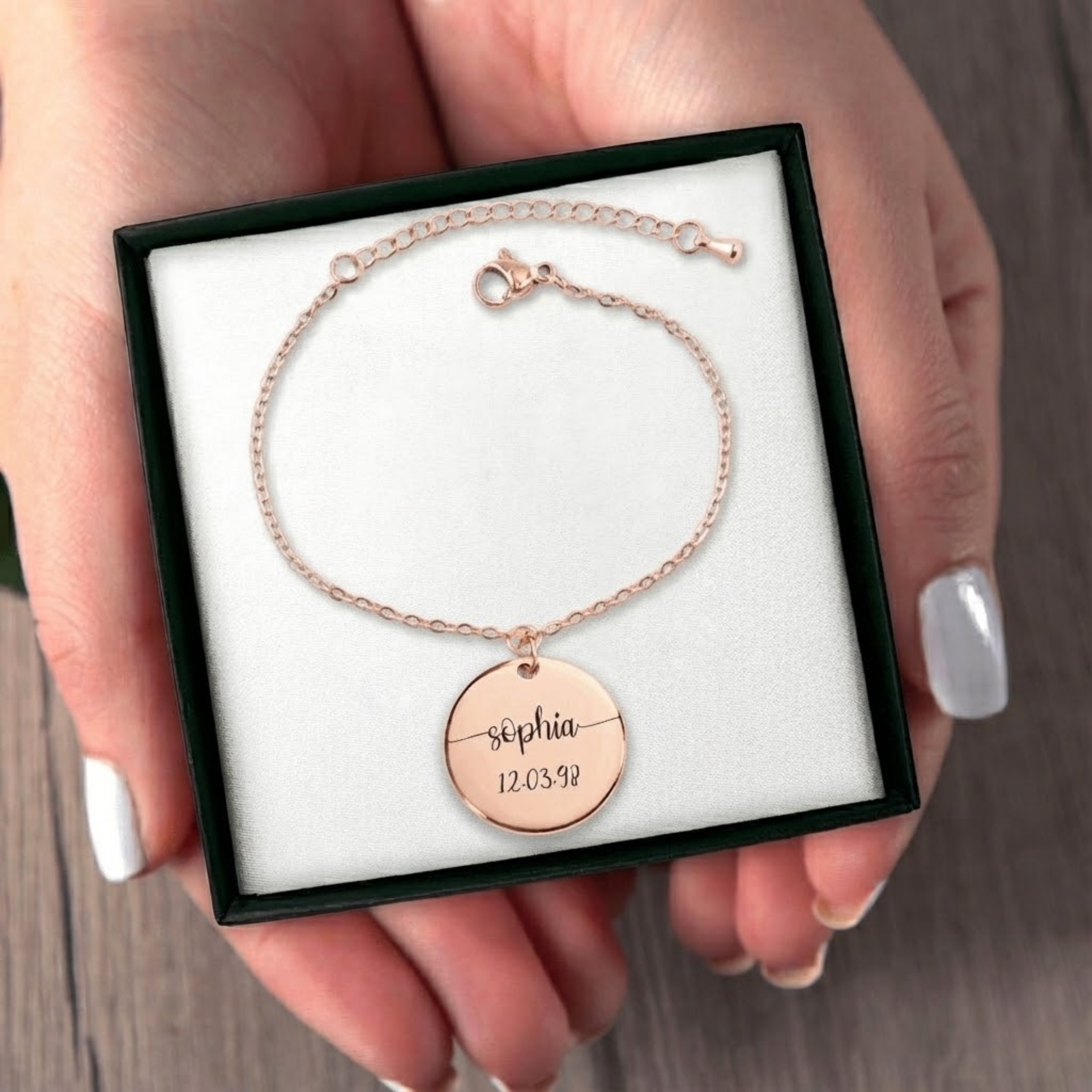 Élora Initial Bracelet