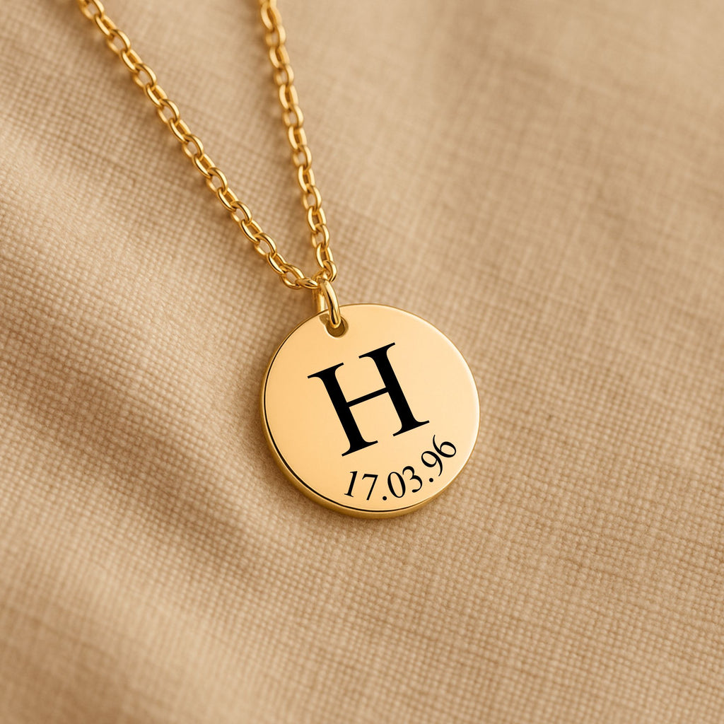 Élora Initial Pendant